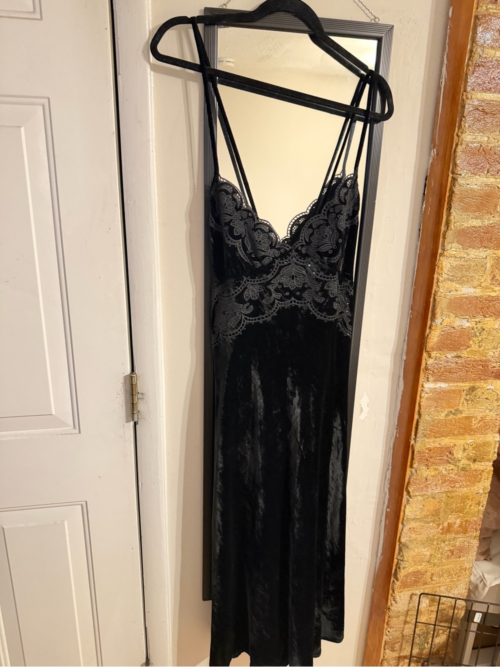 Farm Rio Black Velvet Lace Maxi Dress – Size XL – NWT